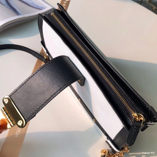 Vuitton Louis TRUNK CLUTCH 0712